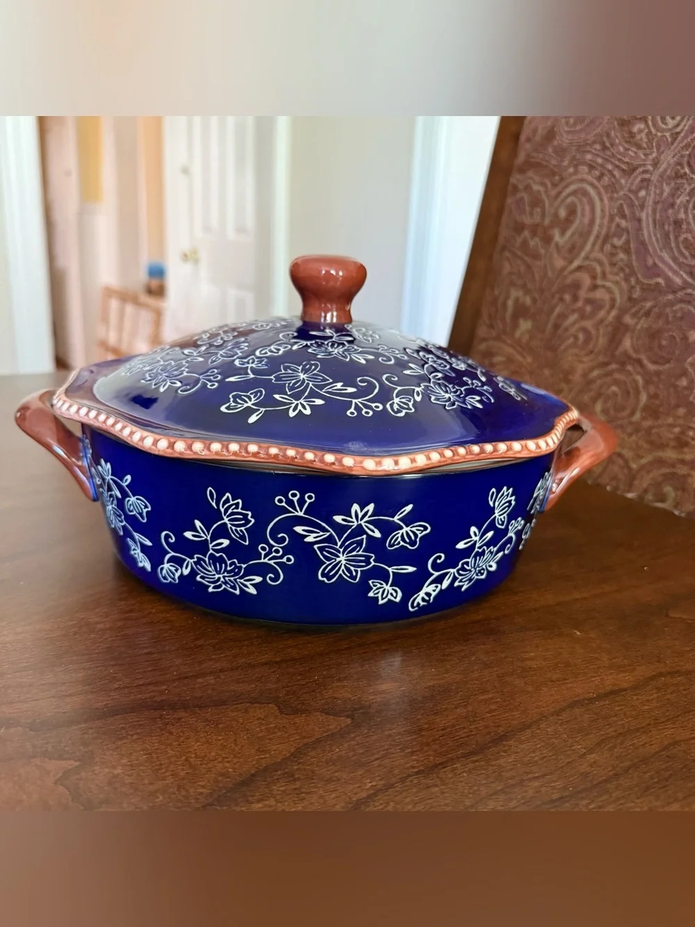 Temp-tations by Tara Floral Lace Blue 2 Quart Round Baking Dish with Lid & Rack